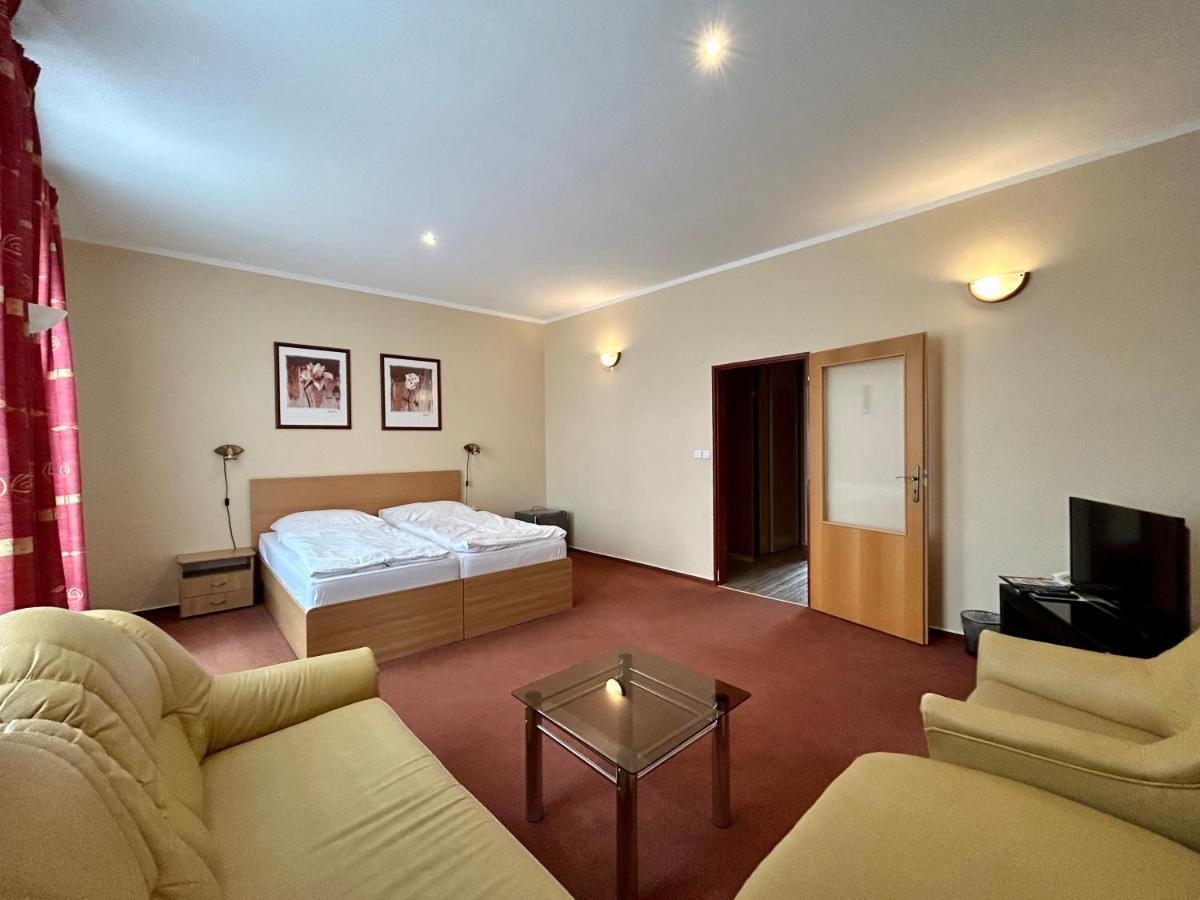 Hotel Roháč Trstená Esterno foto